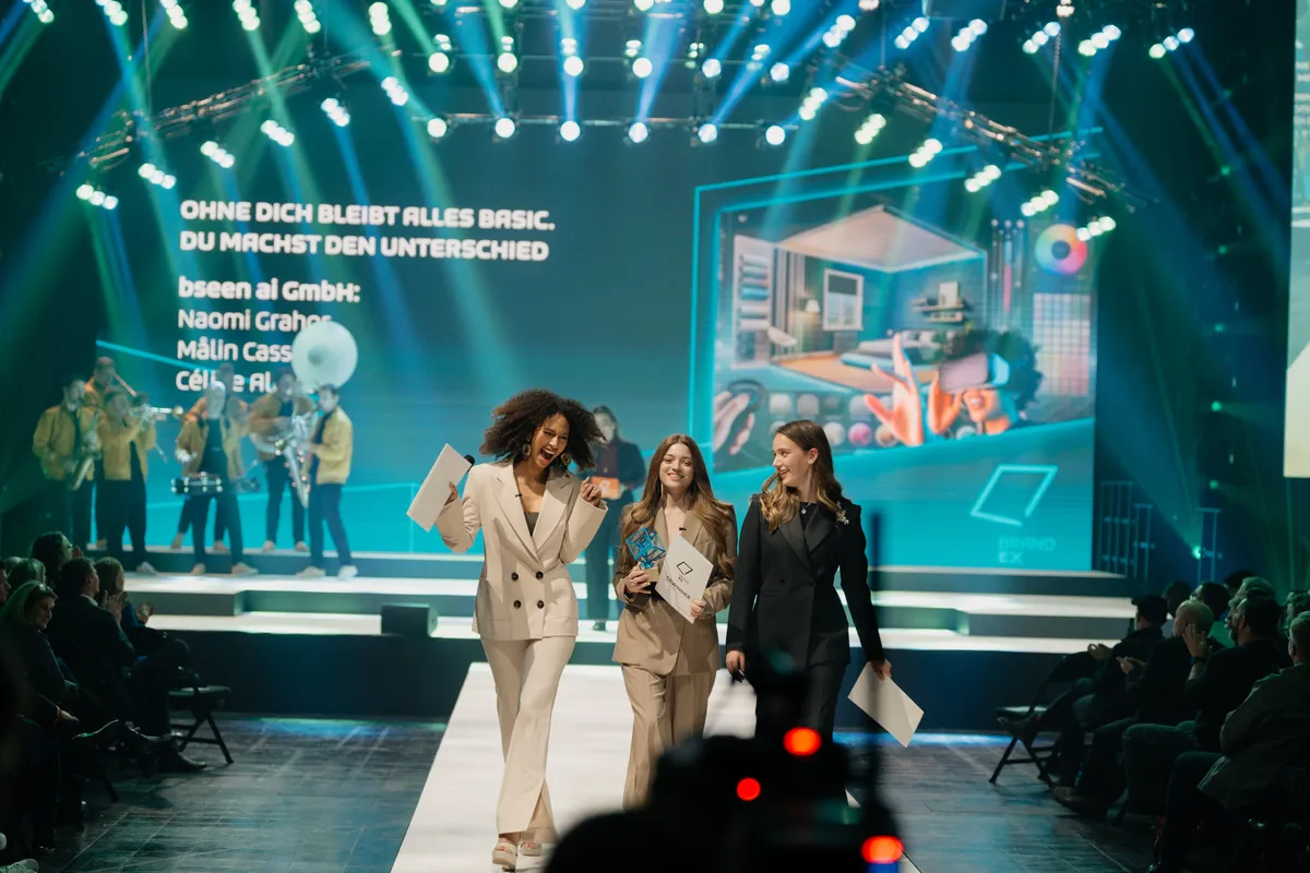 Preisverleihung des BrandEx Awards bei der Follow-Mes XXL Gala.